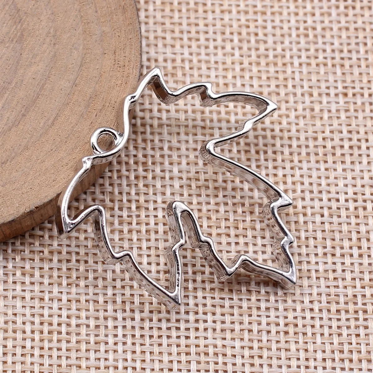 20pcs 37x35x5mm(1.46x1.38x0.2inch) 4 Colors Hollow Geometric Glue Frame Series Leaf-Shaped Border Frame DIY Jewelry Findings