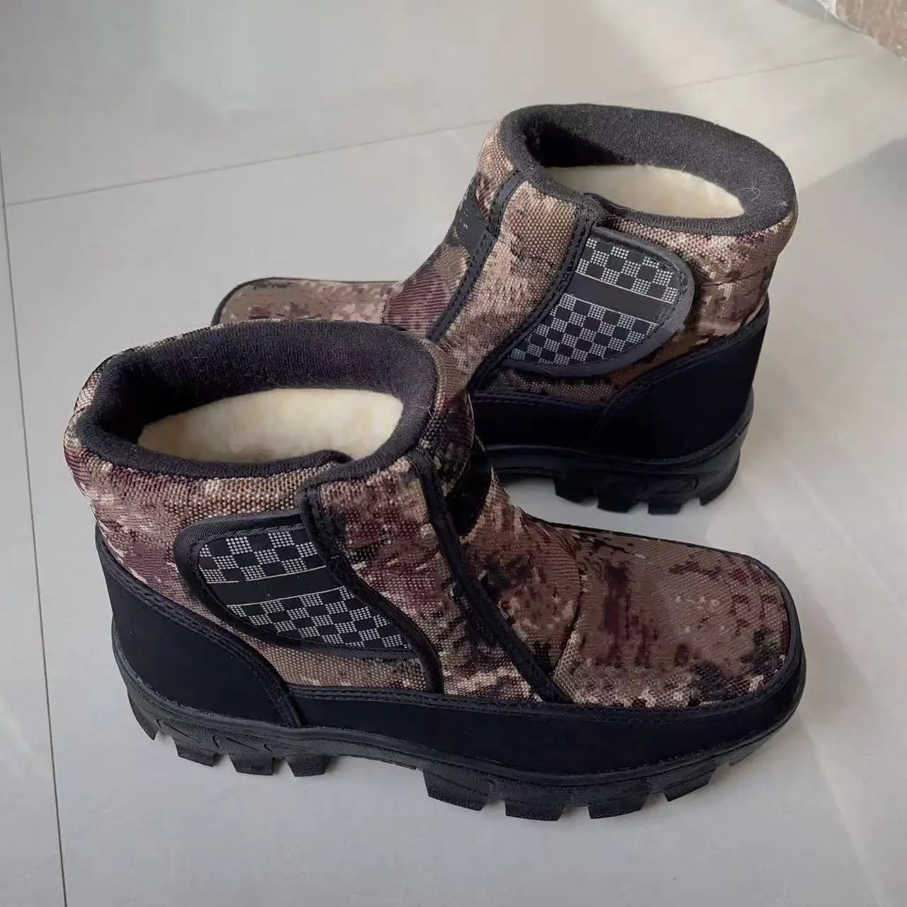 2026 Winter Men's Warm Thick-Soled Anti-Snow Boots With Added Insulation And Comfortable Casual Cotton Shoes 39-45