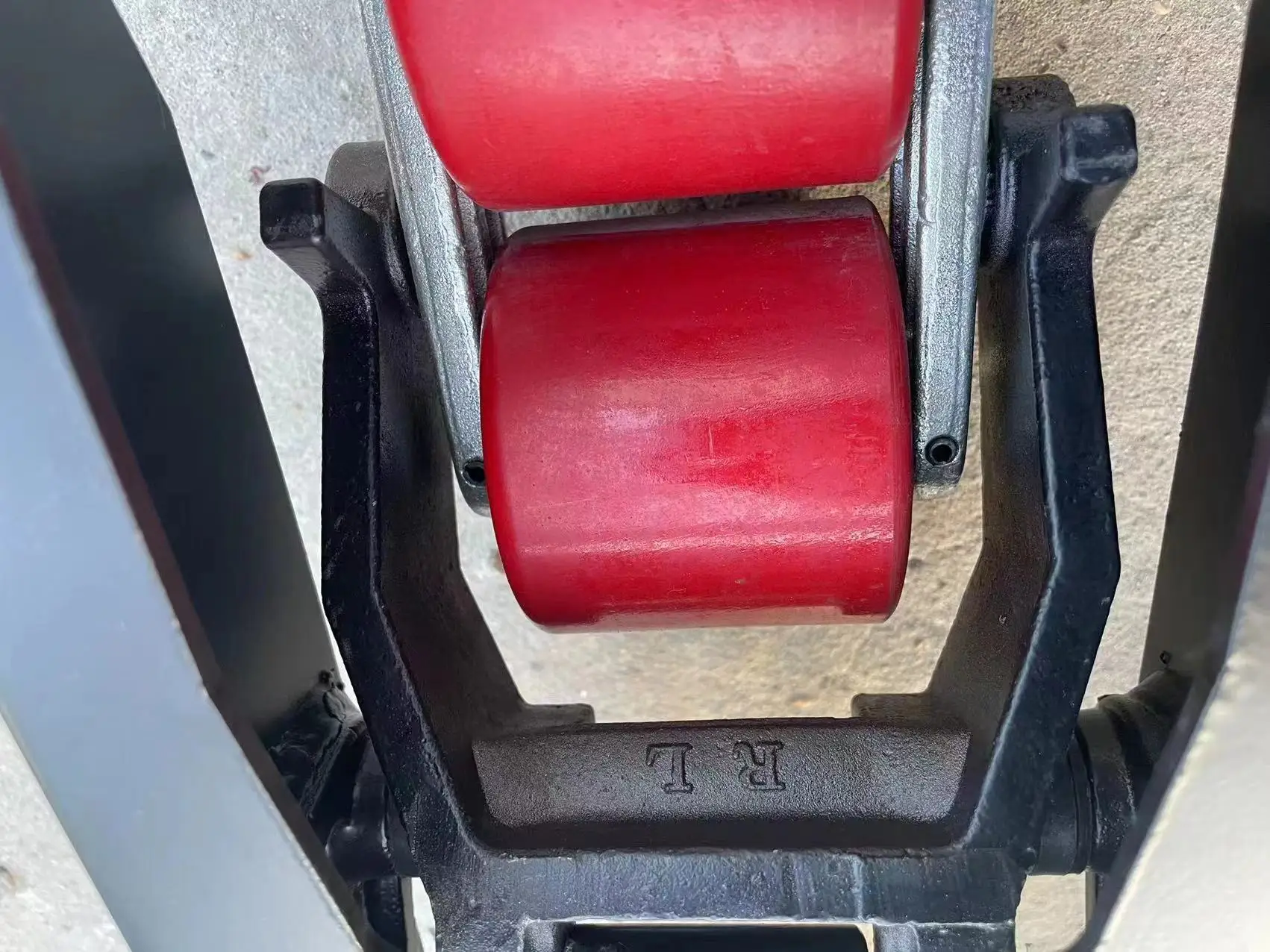 Custom Wholesale 2 Ton 3t Small Pump Rubber Wheel Full Electric Pallet Jack 2t