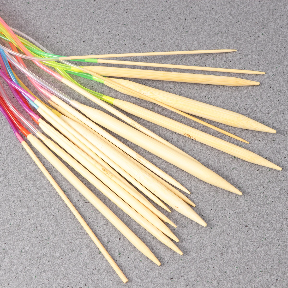 

18pcs Knitting Needles Bamboo Tube Colorful 2 0MM 10 0MM Metric Sizes Marked Knitting Needles Circular Knit Gifts
