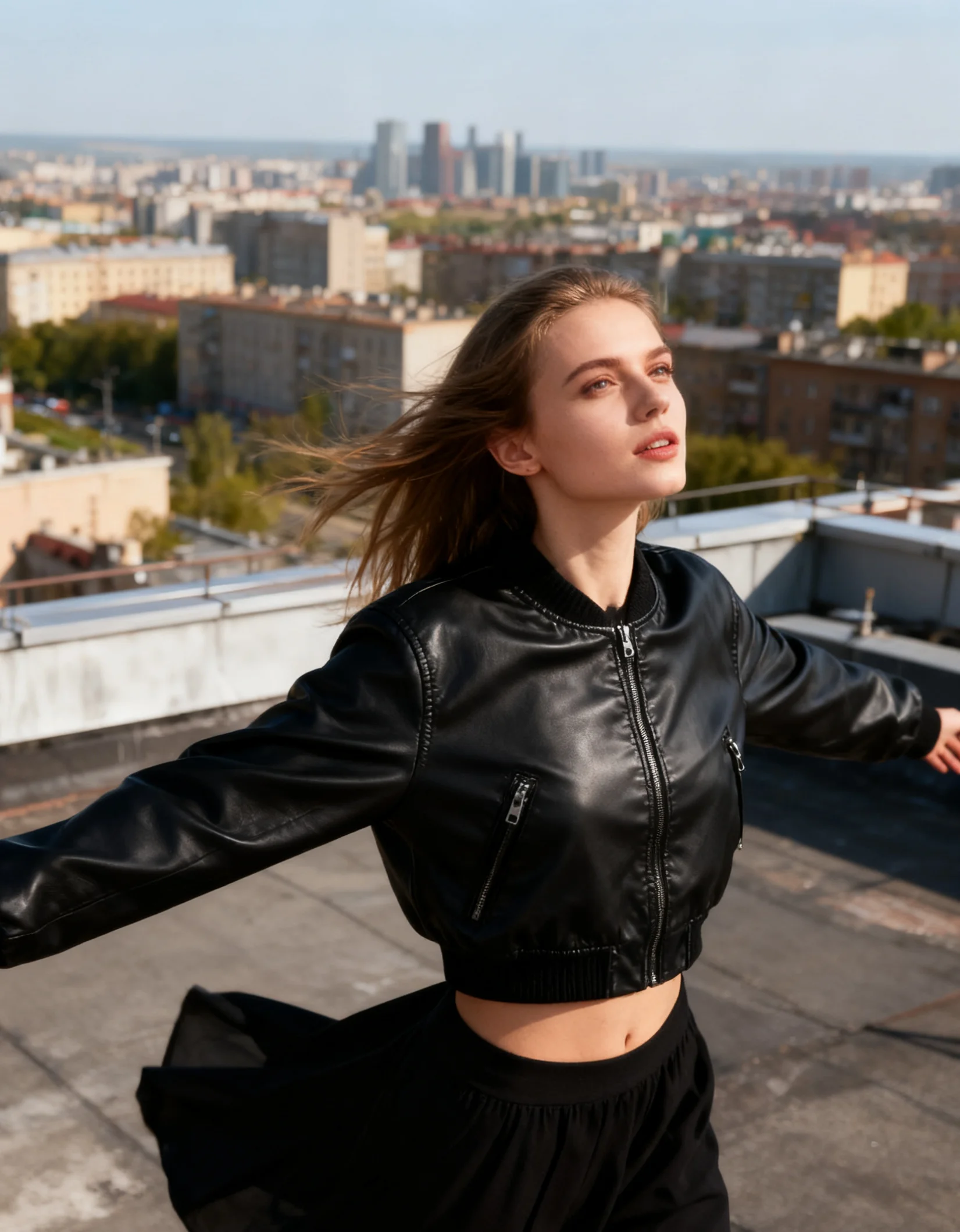 

Байкерские куртки Женская куртка с воздушным капюшоном Смешанные двубортные эстетические с заниженными плечами Весенняя городская ночь Элегантная нежная приталенная сексуальная