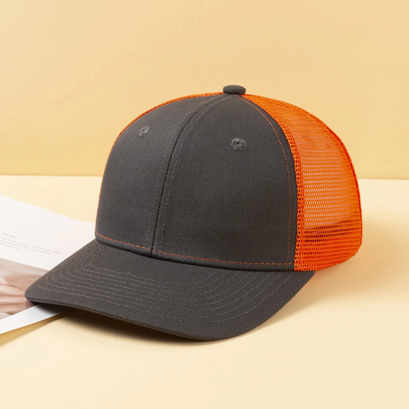 Simple workwear style grey-orange contrast stitching mesh fabric wide-brimmed eight-strand baseball cap for outdoor travel