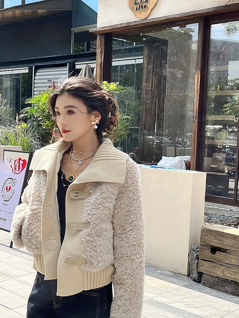 

Теплая вязаная женская куртка с пуховым наполнителем, модная, в стиле пэчворк, класса люкс, повседневная, для отдыха, весна 2026, белая, с наполнителем из пуха.