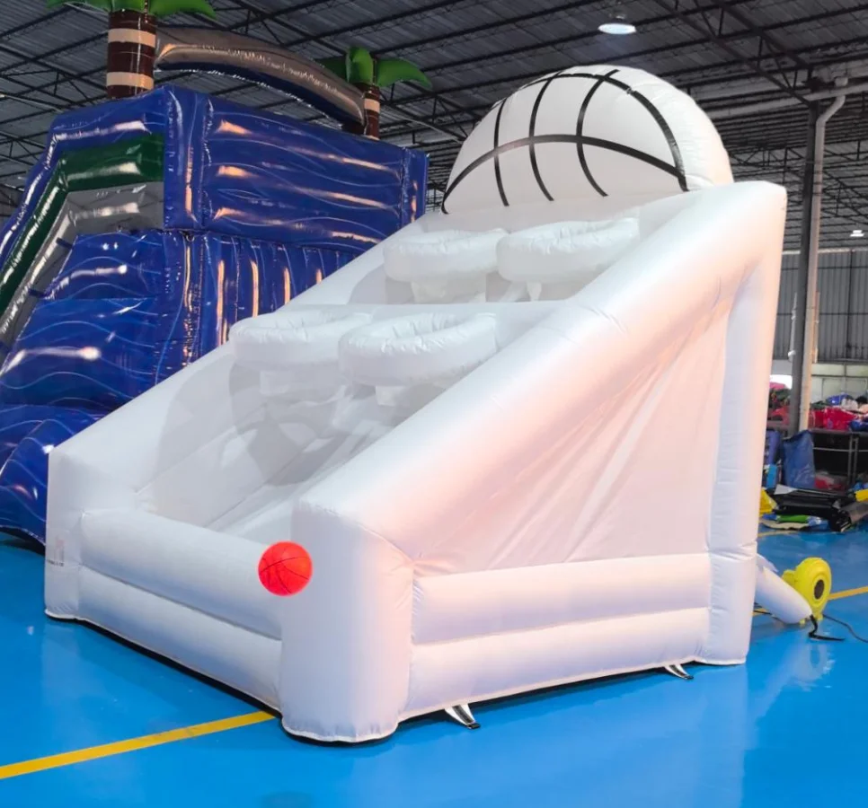 Divertente Parco Giochi Gonfiabile Portatile per Interni ed Esterni, Canestro da Basket Sensoriale per Bambini, Casa Rimbalzante per Feste