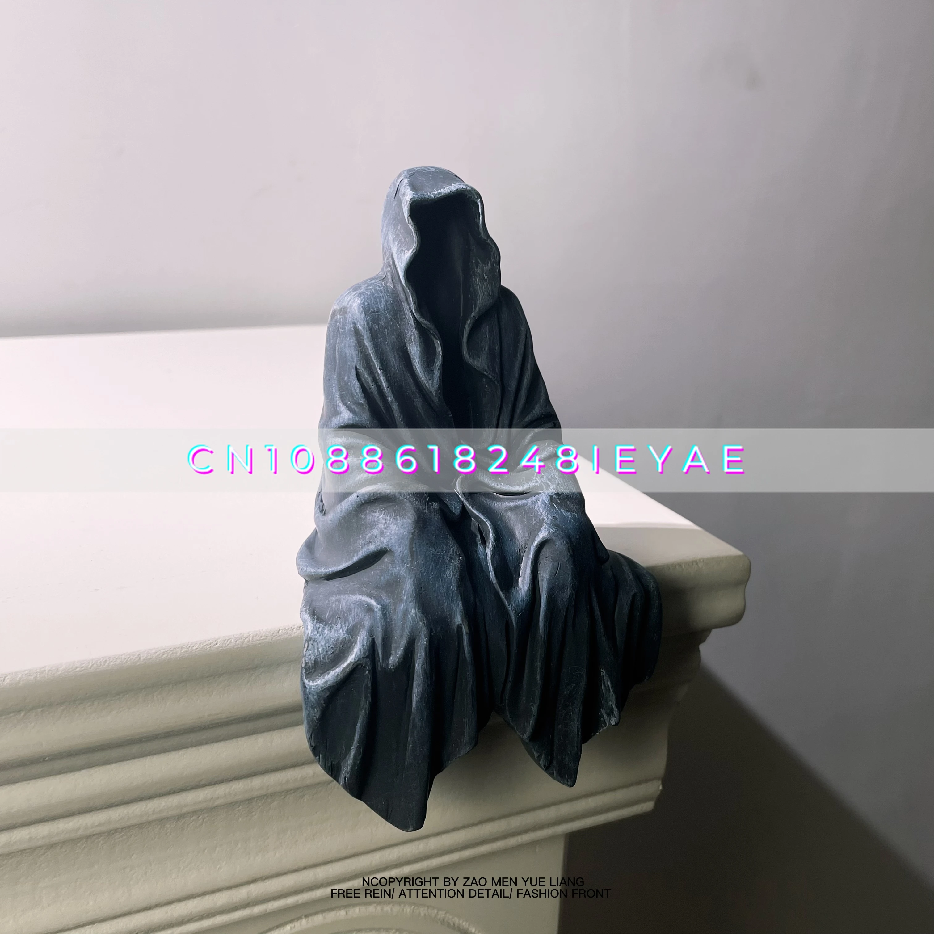 

Creative Dark Series Display Ornaments