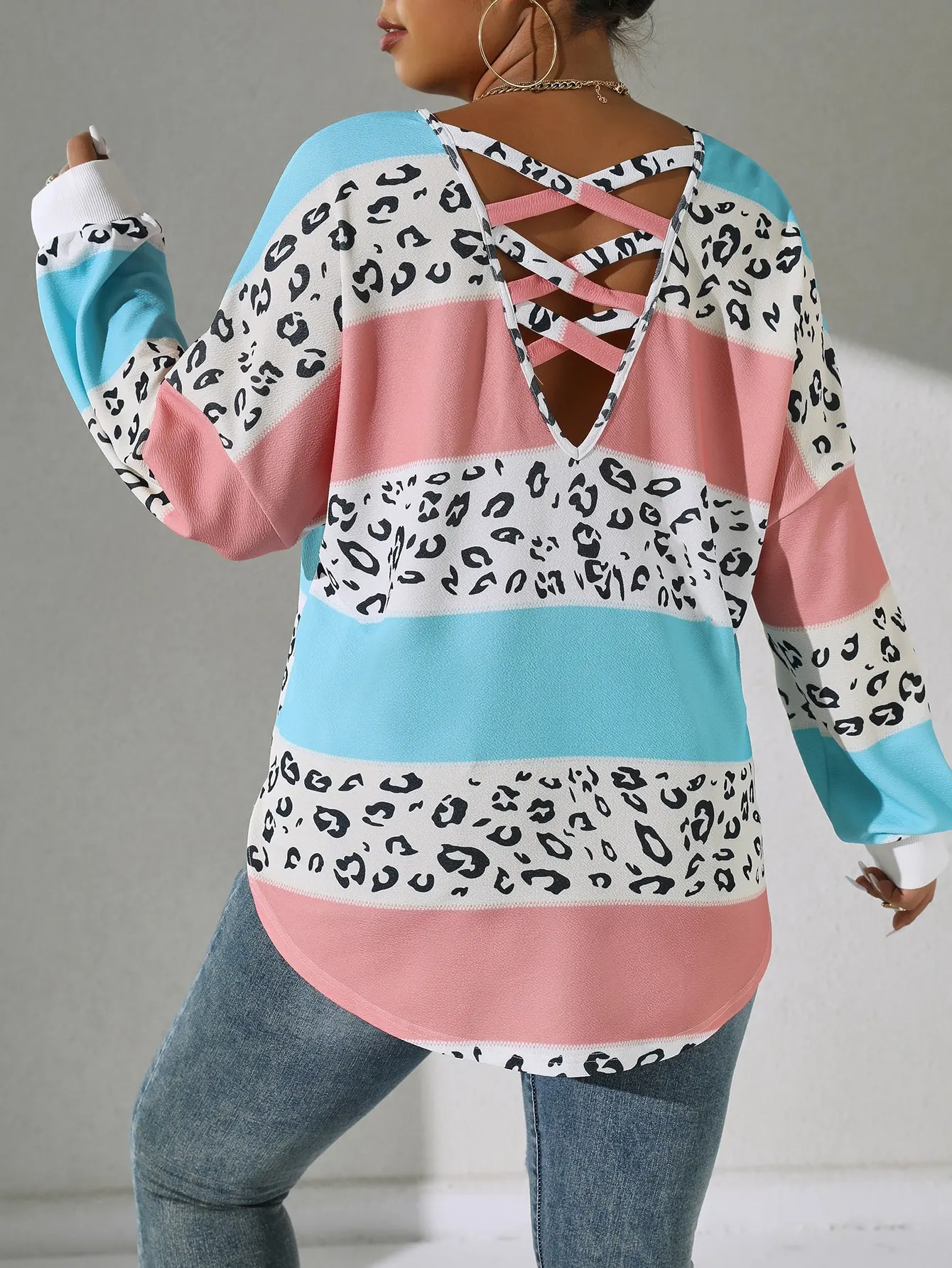

Women's Plus Size Leopard Print Color Block Top, Casual Crisscross Back Long Sleeve Shirt, Loose Crew Neck Blouse For Ladies