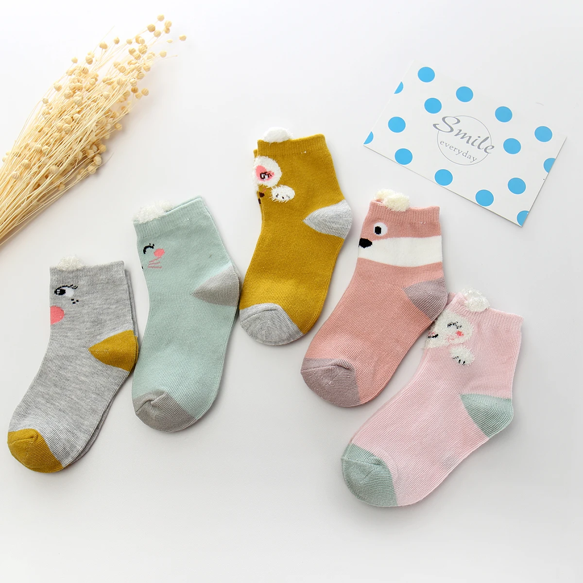 5 أزواج من الجوارب النسائية القابلة للتنفس لمنتصف الساق، جوارب كاجوال مريحة بنمط كرتوني، جوارب لطيفة