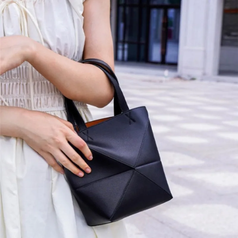 

New Fashion Leather Commuter Tote Bag Women Casual Crossbody Shoulder Bag Stylish Niche Geometric Splicing Bucket Bag