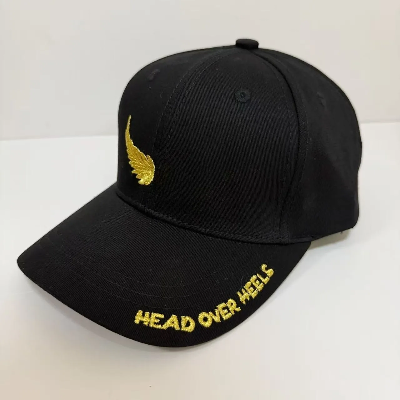 2025 جديد الصيف بلون المرأة zv قبعة بيسبول عادية الرياضة في الهواء الطلق قبعة للسيدات تصميم الرجعية القبعات المطرزة