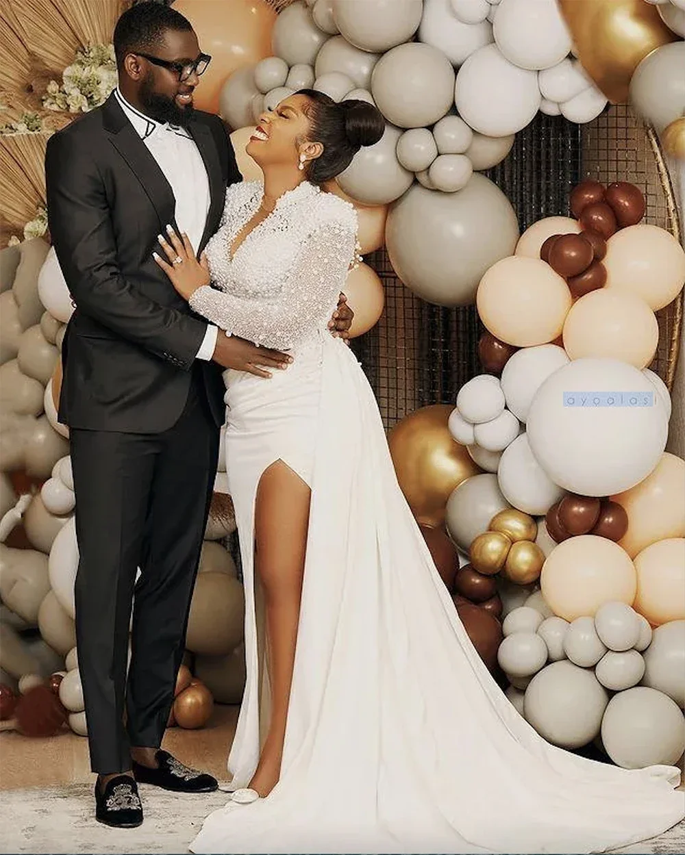 

Customized Mermaid Wedding Dresses African High Neck Lace Appliques Pearls Beads Side Split Illusion Long Sleeves Vestidos De No