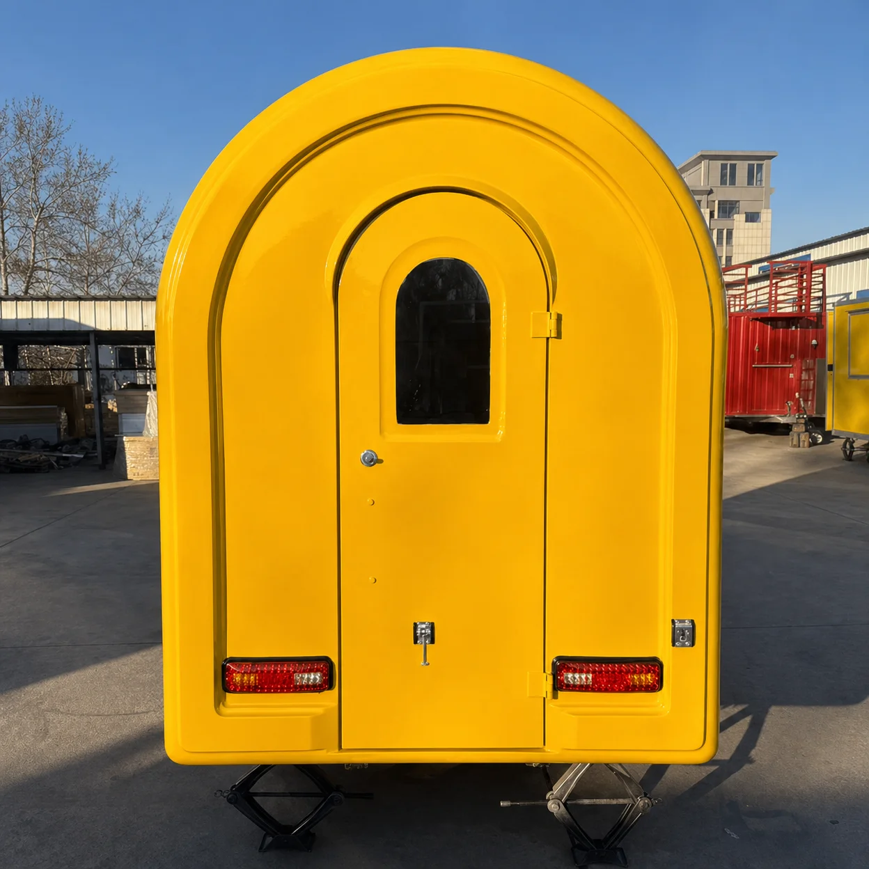 Cute Round Ice Cream & Gelato Food Trailer Mobile Cart With Fiberglass For Parks Carnivals Candy & Chips