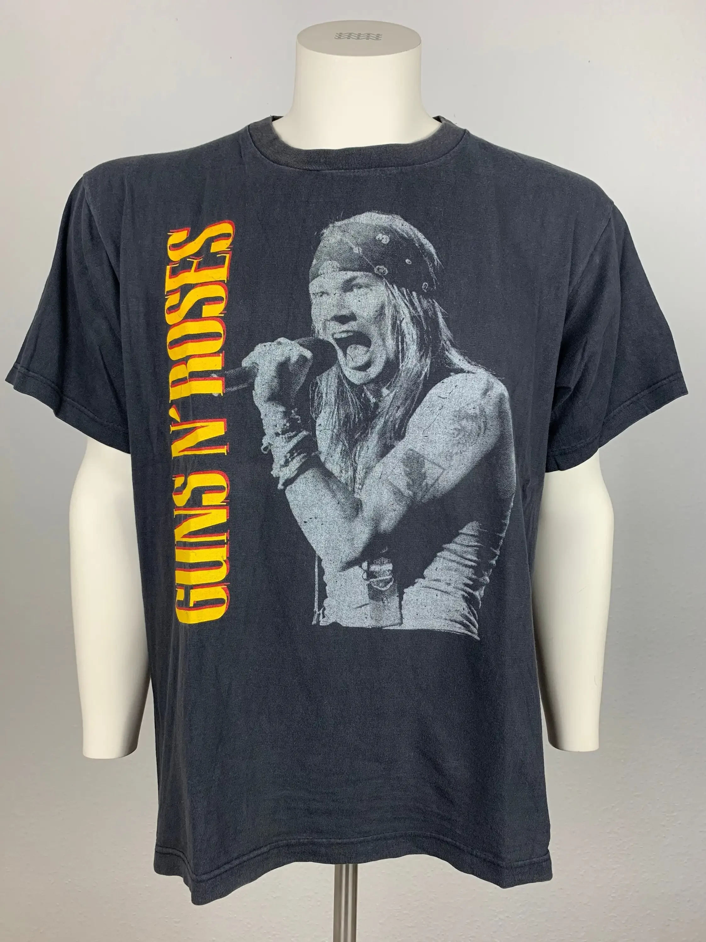 Guns N Roses 1992 T-Shirt Vintage  Concert Tee  Gnr  Axl Rose