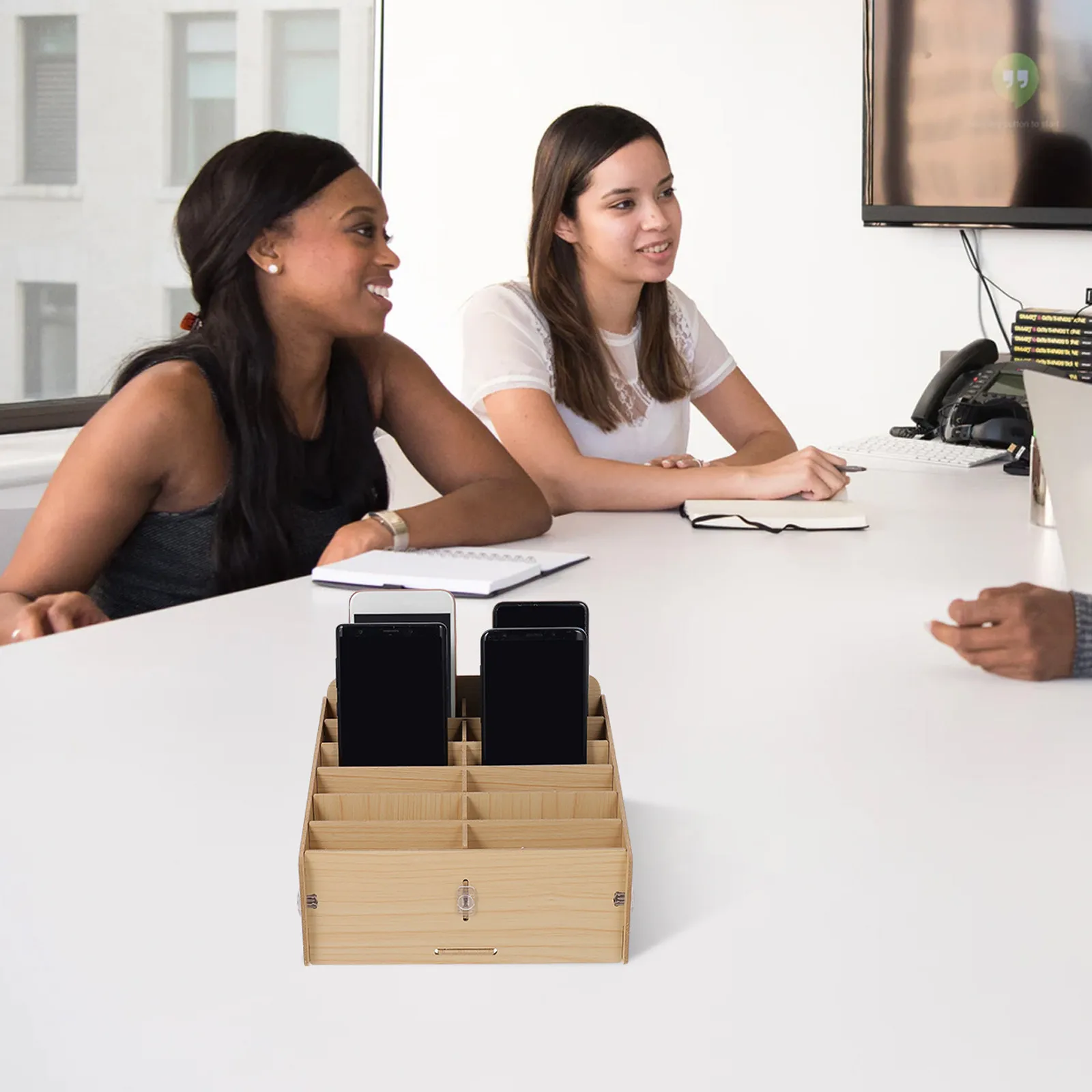 

Настенный органайзер для телефонов с несколькими отсеками, деревянная подставка для демонстрации телефонов, держатель для хранения на офисном столе, для класса