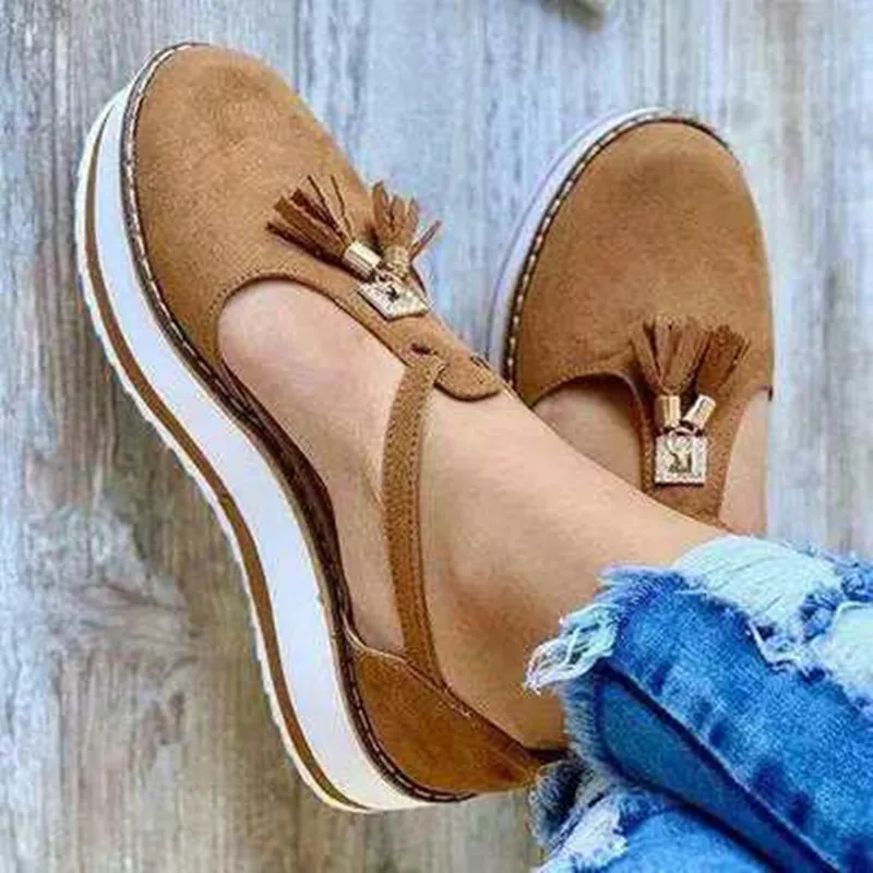 2022 New Summer Fashion Women Sandals Casual Flat Platform Shoes Round Head Buckle Sandals Women\'s Tassel Shoes for Women