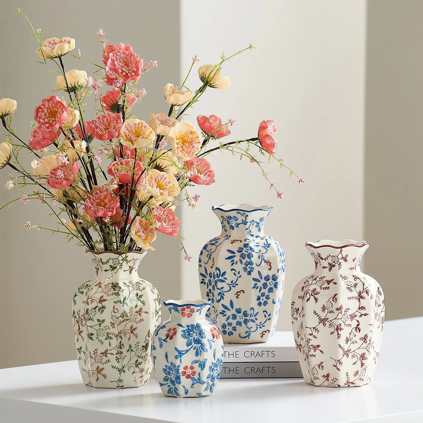 New Blue and White Porcelain Retro Vase Ceramic Water Nourishing Flowers Living Room Decoration Ornament