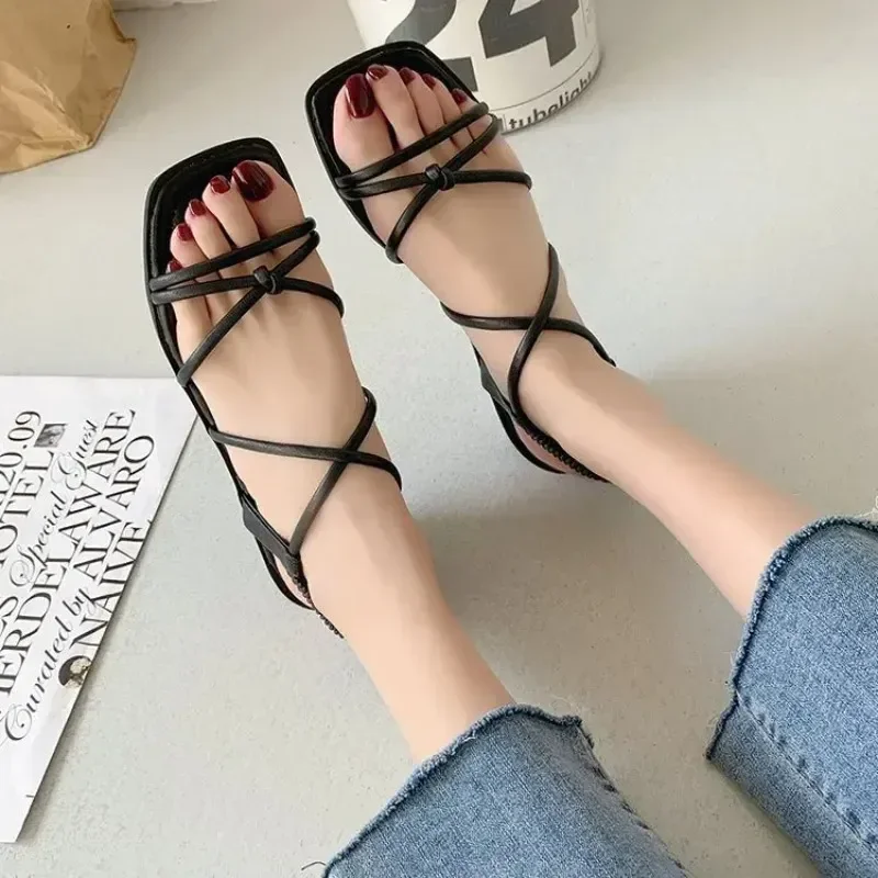 

Summer Outside Fashion Comfort Sandals British Style Wear Flat Bottom Soft Non-slip Temperament Girl Heart Casual Size 35-40 New