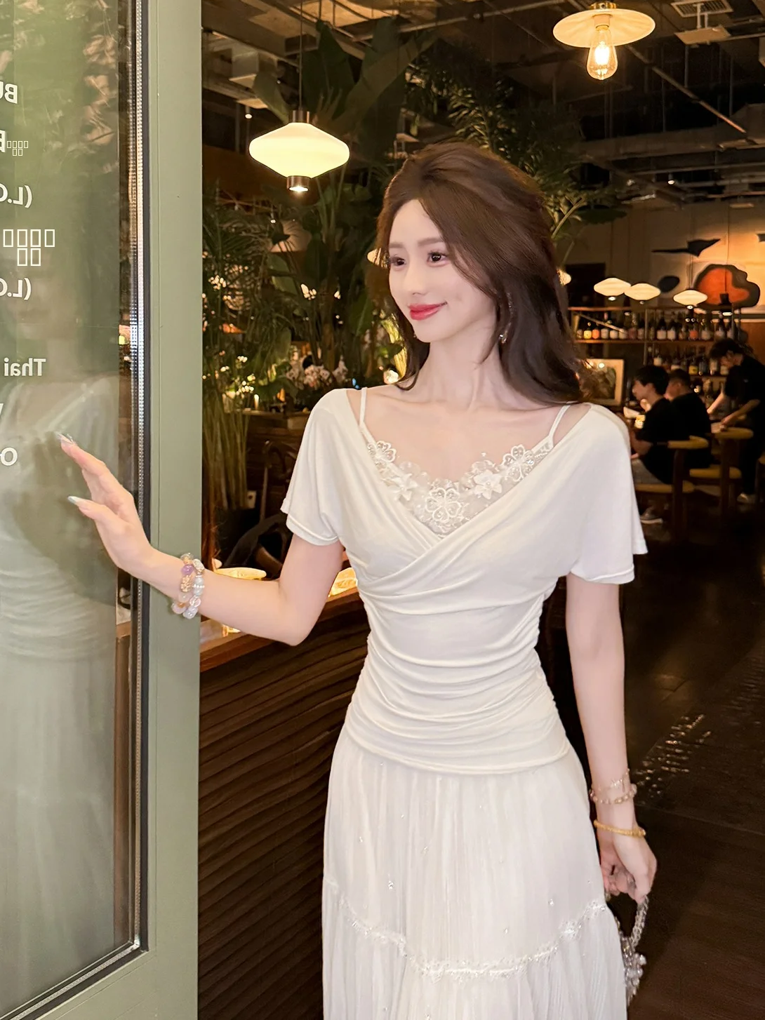 

Ele Lace Trim Patchwork T-irt Irregular Design Summer Faion Women's Stand Fit ort Sve Casual Top by Yuxiao Xiao