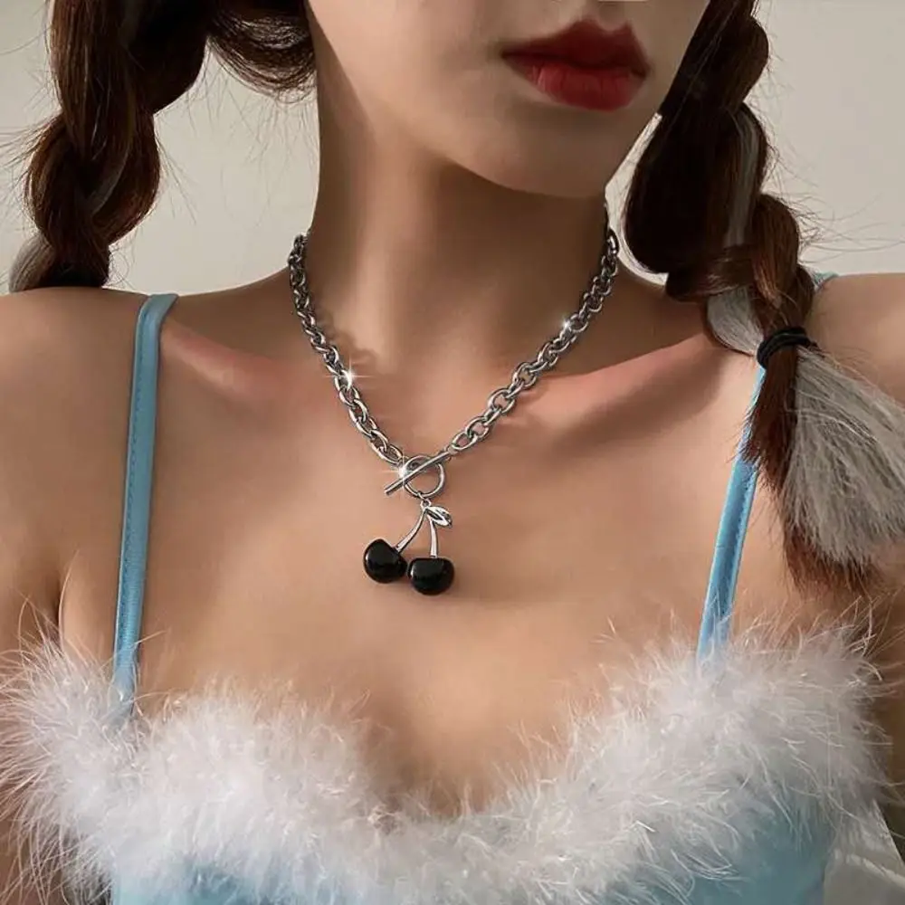 

Accessories Alloy Black Cherry Necklace Fruit Y2K Red Cherry Bracelet Retro Korean Style Collar Chain Holiday