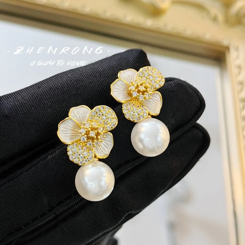 vintage French retro mountain camellia ear ring female niche light luxury temperament high -level sensor earrings pearl earrings