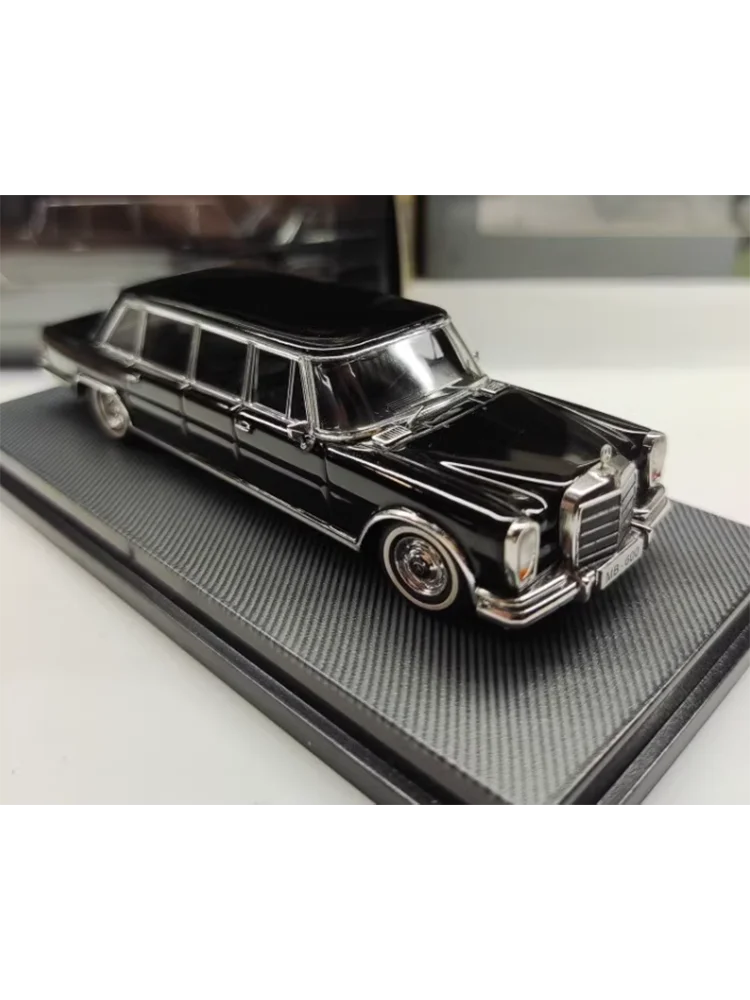 Diecast 1:64 Scale Benz W100 Extended Luxur Alloy Vehine Model FInished Simulation Collection Decoration Gift Toys Display