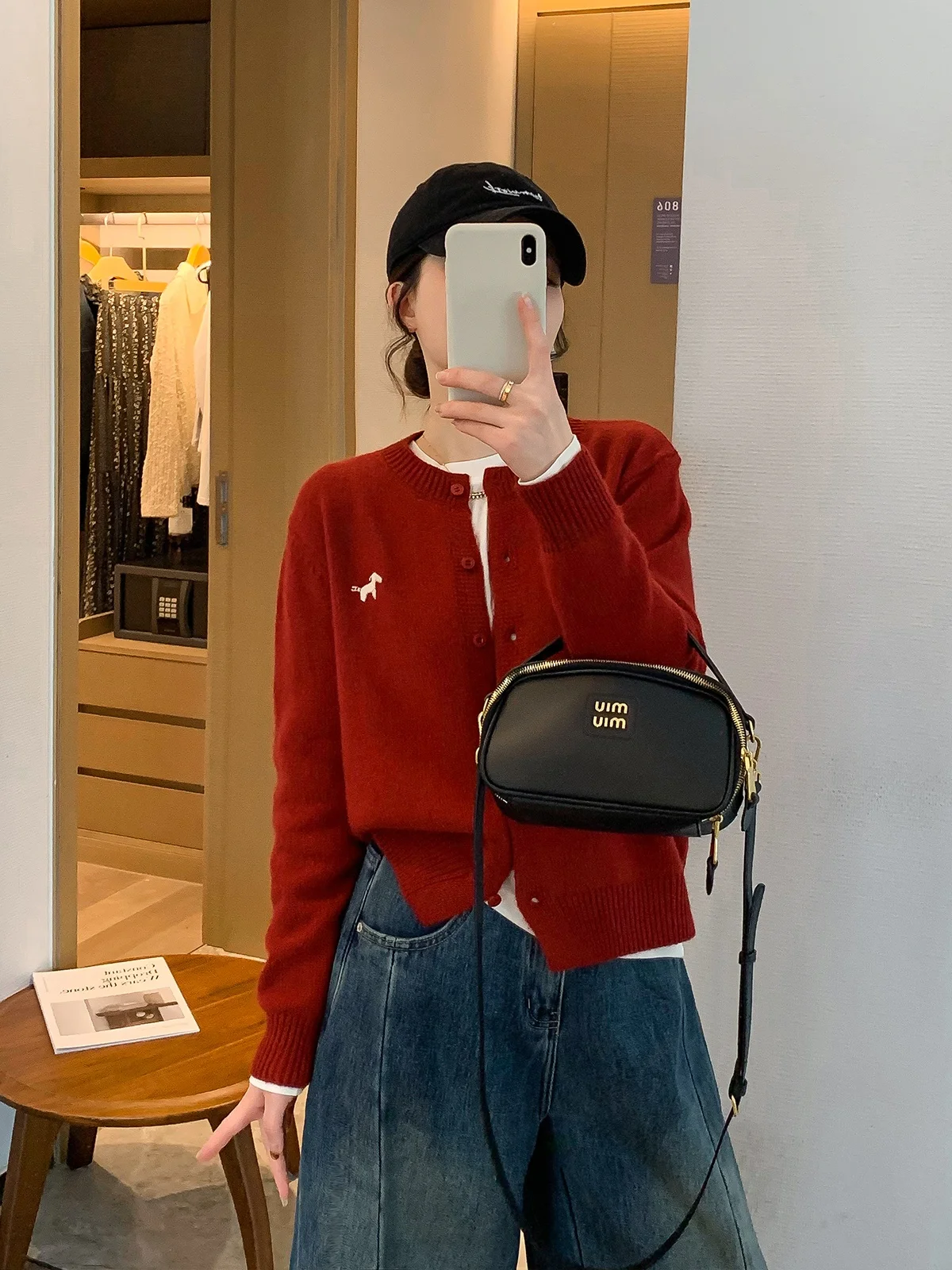 

Красный вязаный свитер-кардиган с круглым вырезом для женщин, весенний, для повседневной носки, с узором Love Devil Fi, корейская версия, длинный рукав