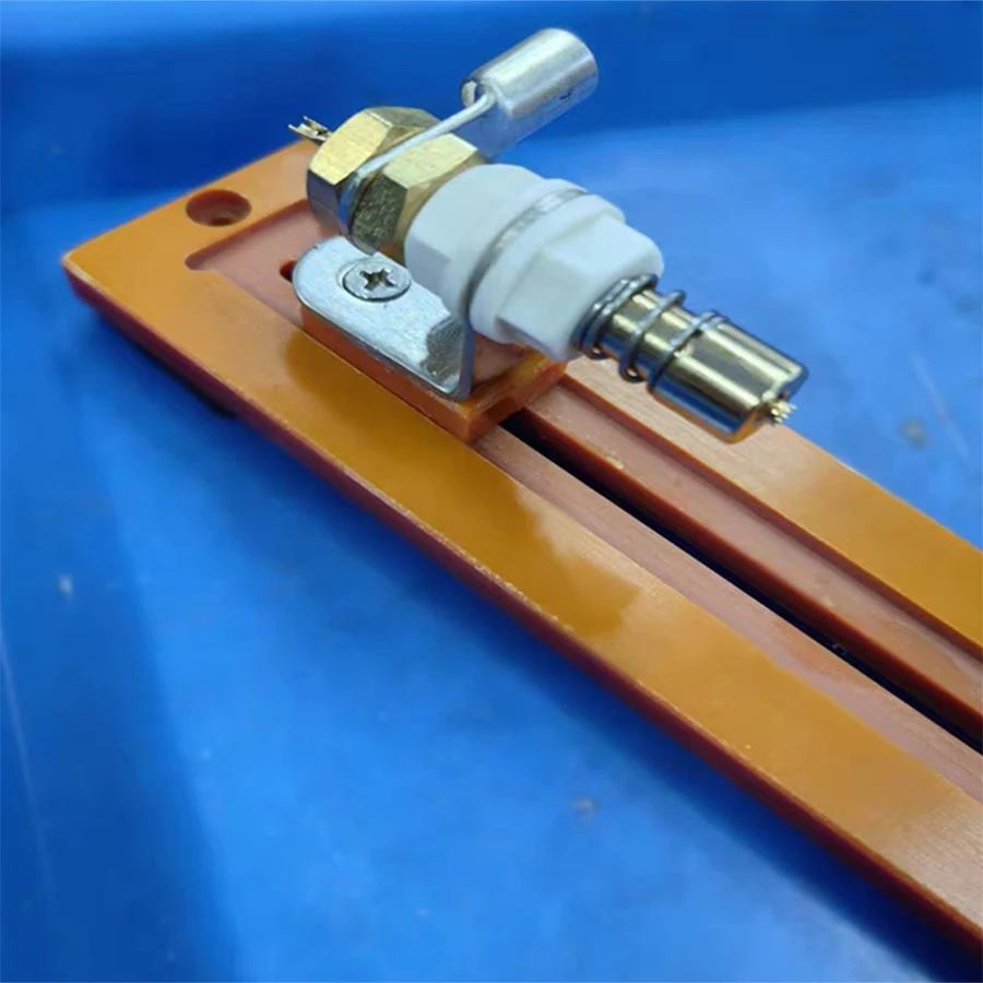 1 / 10pcs New Four Wire Battery Test Clip Stand 100A High Current 46140 Battery Charging and Discharging Test Stand 40135 33140