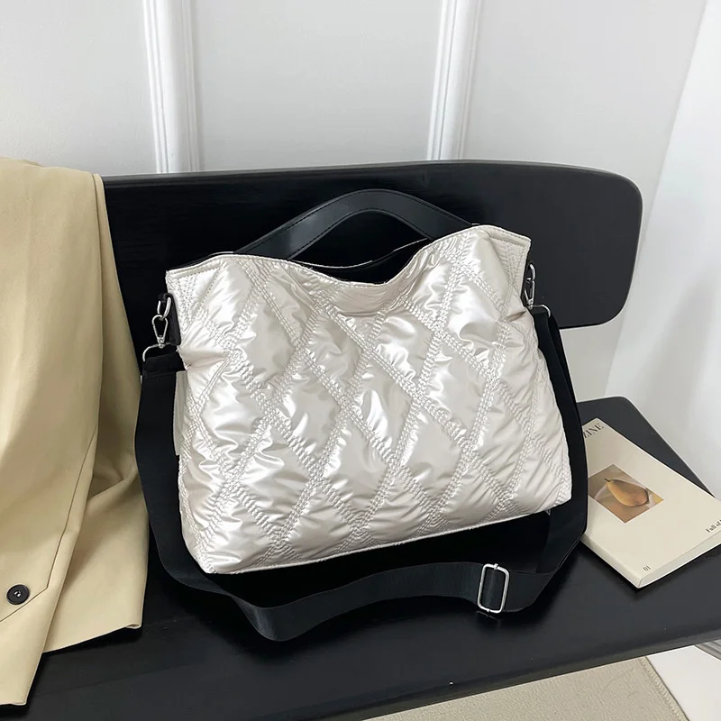 Winter Große Kapazität Pendeln Handtaschen Neue frauen Stepp Gemusterte Einkaufstasche Einfarbig Einzelnen Schulter Tasche Unterarm Tasche