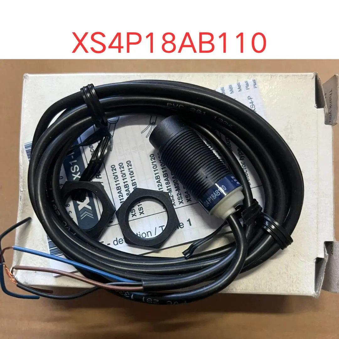 

Brand-new XS4P18AB110 proximity switch Fast shipping