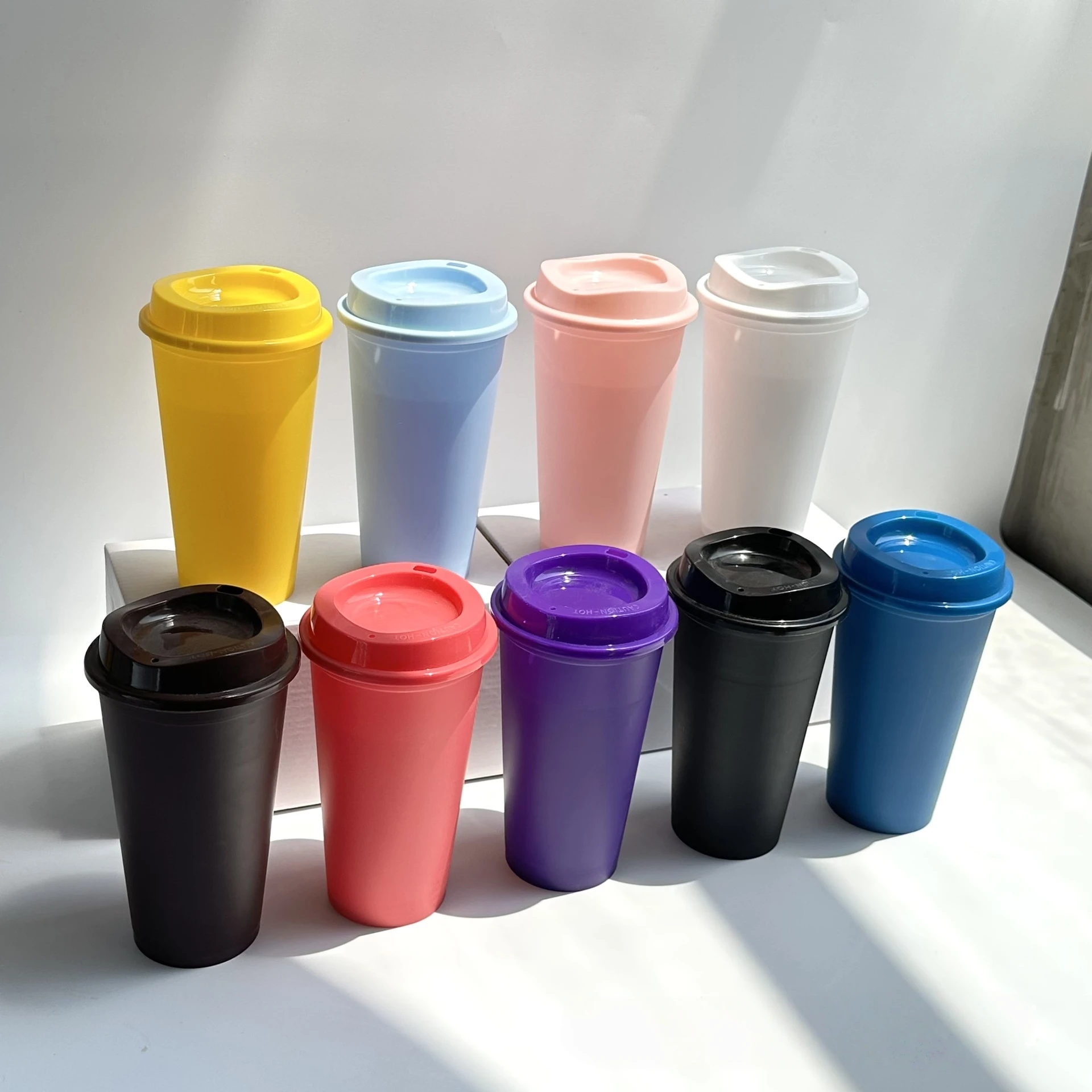

Многоразовый пластиковый стакан-тамблер 16 унций, цветной, большой емкости, герметичный, для кофе, смузи, дома, дня рождения, вечеринок, на вынос