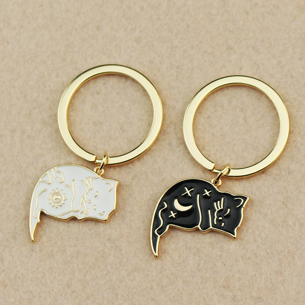 2pcs/set Couple Keychain Sun Moon Cat Matching Keychain Cute Animal Lover Bag Pendant Lovers Keyring for Husband Wife Gifts