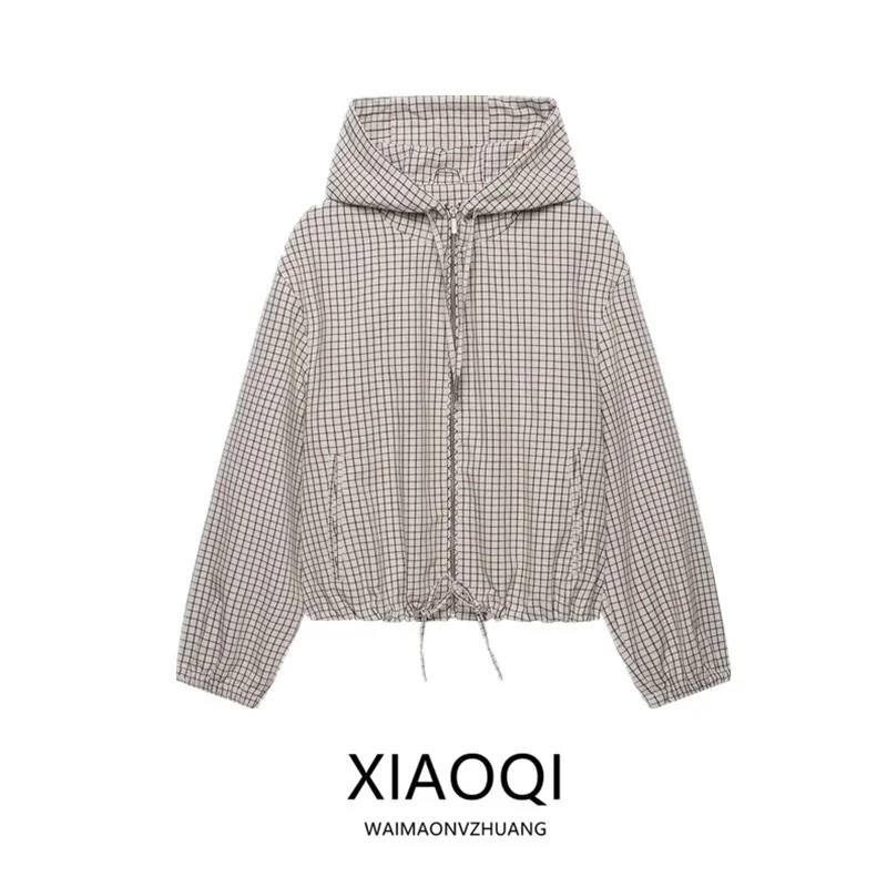 Autumn 2026 Women's Plaid Long Sleeve Hooded Jacket Versatile Outerwear Commute Style Standard Fit Zipper Closure China Made