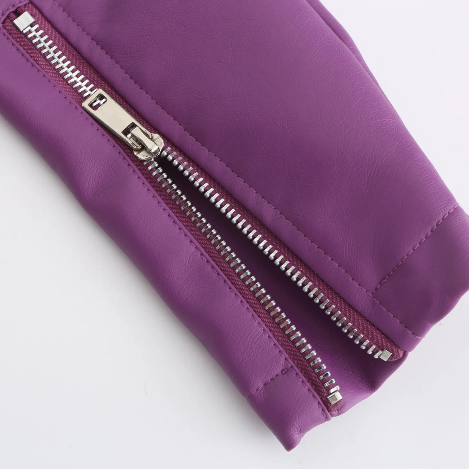 

Женские винтажные мотоциклетные куртки из искусственной кожи, легкое плиссированное укороченное пальто, модная кожаная верхняя одежда на молнии с лацканами для женщин