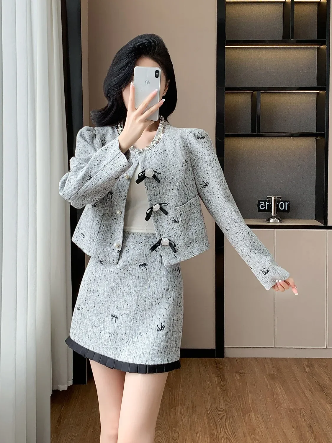 UNXX 2024 Autumn French-style Wealthy Heiress Tweed Suit: New High-end Petite Two-piece Set Female Office Lady Clothing Hot Sale