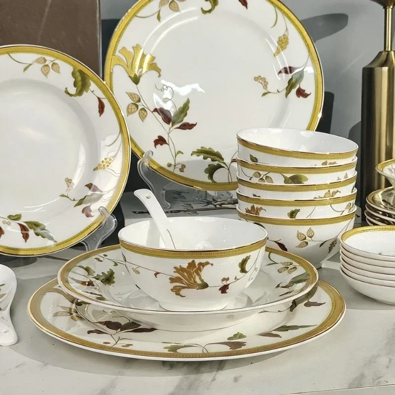 Embossed Flower Series 28 Pieces Of Bone China Tableware Household Bowls Spoons Plates Housewarming Wedding Gifts