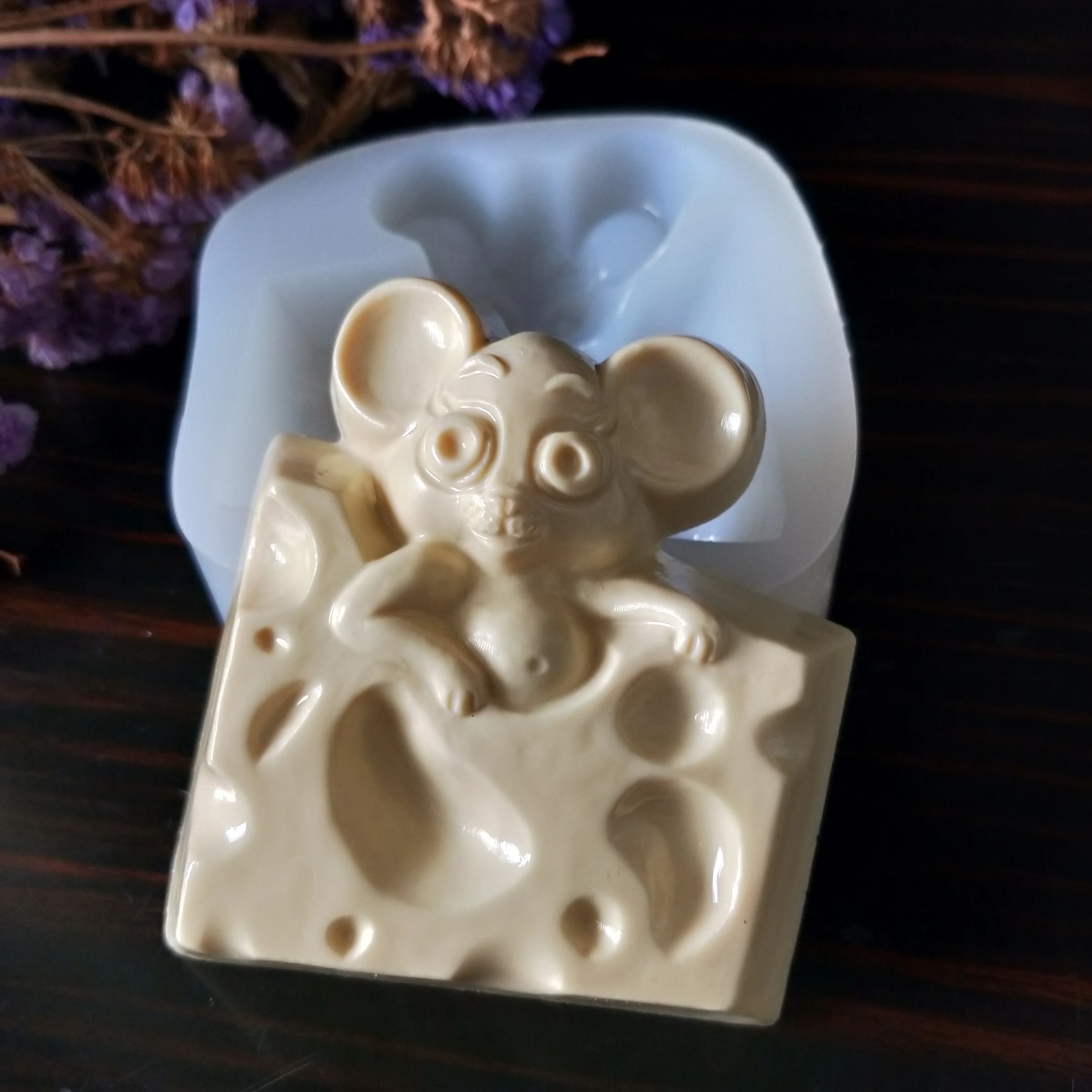 

DW0161 PRZY 2020 New Year Soap Mold Silicone Mouse Soap Molds Gypsum Chocolate Candle Candy Mold Rat in Cheese Clay Resin Moulds