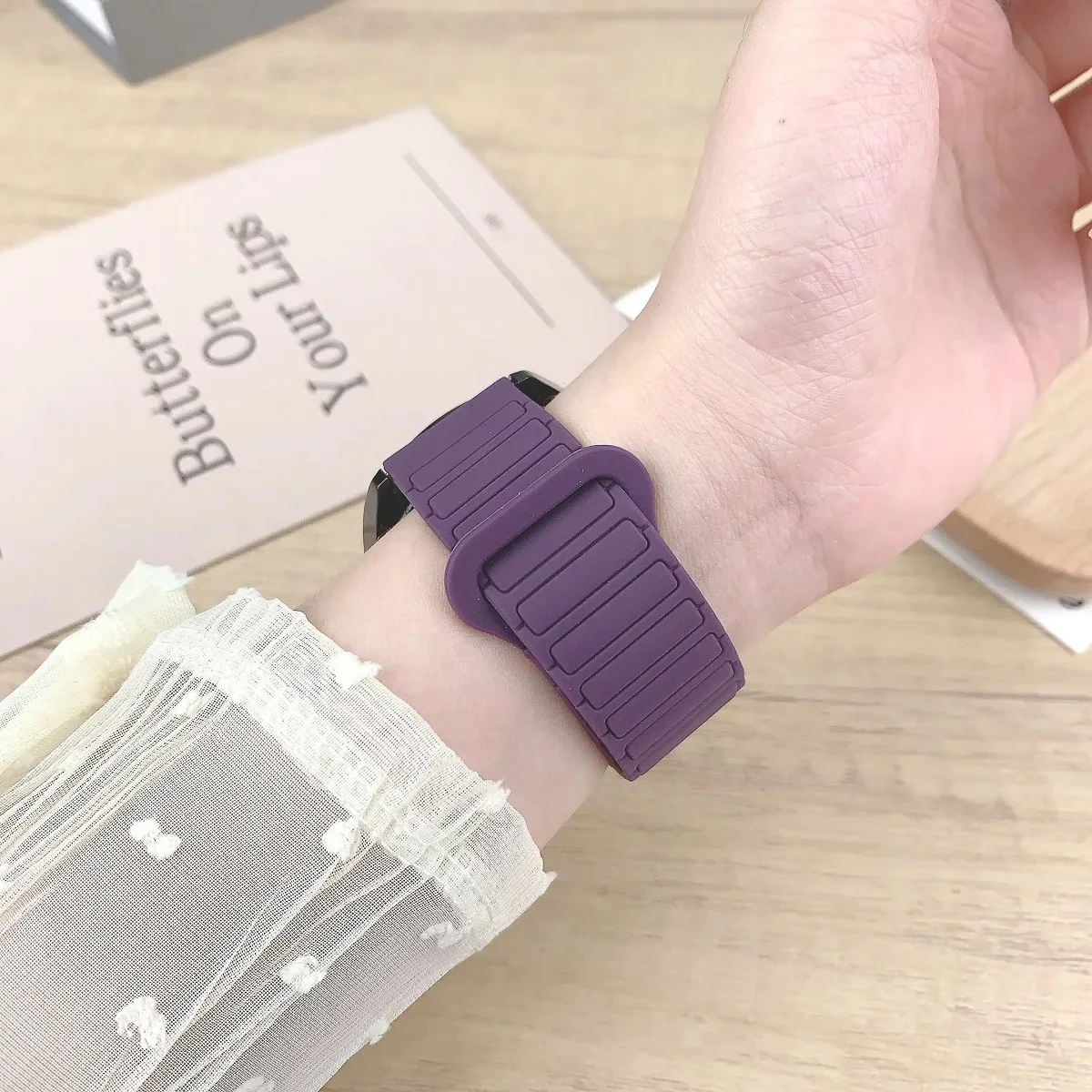 Ремешок с магнитной петлей для Samsung Galaxy watch 7 FE 6/5 pro/4/Classic, водонепроницаемый силиконовый браслет 20 мм 22 мм, ремешок huawei GT 3-4-5