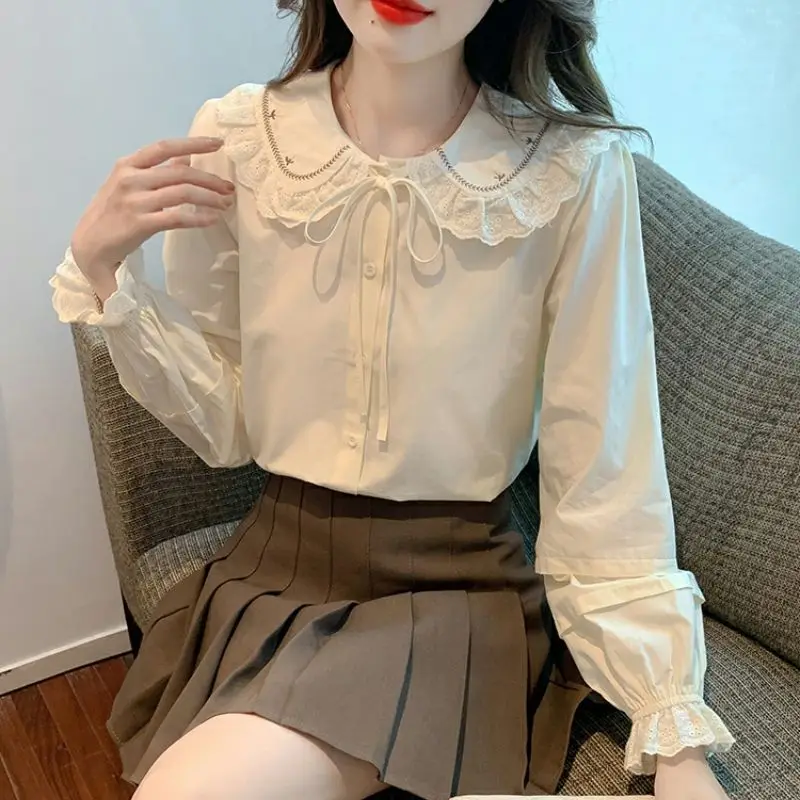 Japanese Style Sweet Autumn Women Solid Peter Pan Collar Lacing Embroid Single Breasted Chic Plus Velvet Long Sleeve Shirts Tops