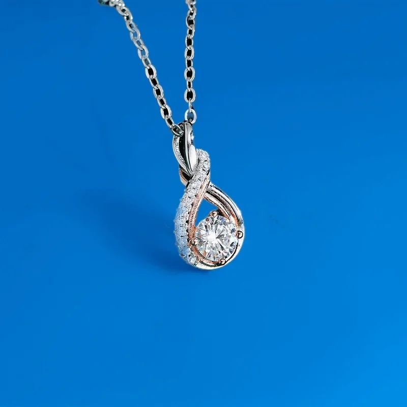 مويسانيتي ثنائي النغمة قلادة S925 الفضة أربعة مخلب الكلاسيكية Lockchain GBA معتمد فاخر صندوق هدايا مجاني للنساء مجوهرات