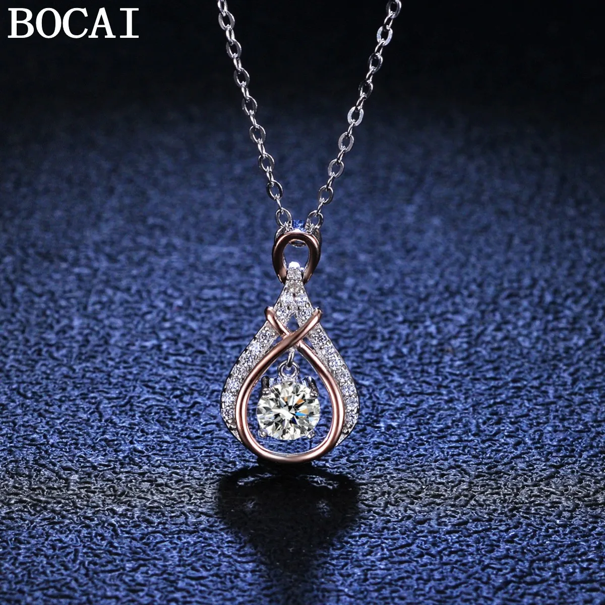 

Новый кулон BOCAI из чистого серебра S925 с уникальным и динамичным дизайном, инкрустированный муассанитом 50 карат и подвеской в форме капли воды.