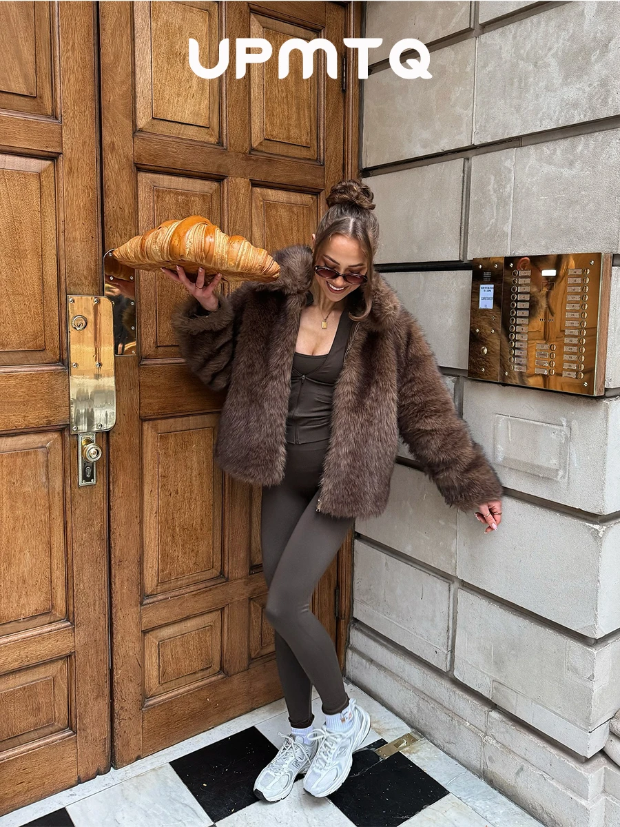 

Weekday Lothar Faux Fur Jacket Collared Short Coat Women Winter Outfits Brown Gradient Midi Coat Fuzzy Stunning Outwear