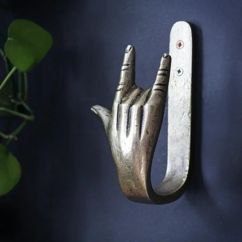 Funny Metal Hand Hooks Creative Personality Bold and Unique Home Bathroom Gold Silver Middle Finger Rock Furnishings Decorative