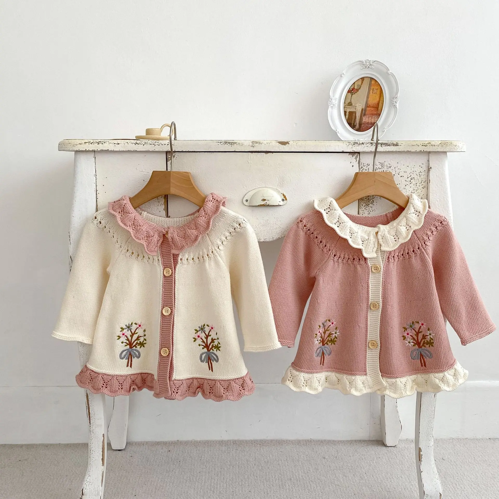 

Princess style Knitted sweater Children T-shirt Long-sleeved Tops Fashion flower embroidery Clothing Kids girls coat
