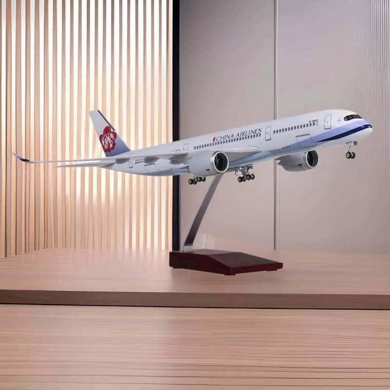 

Diecast Resin Planes 47CM 1/142 Scale Airplane Airbus A350 Taiwan China Airline Model Plane Souvenir Home Decorations