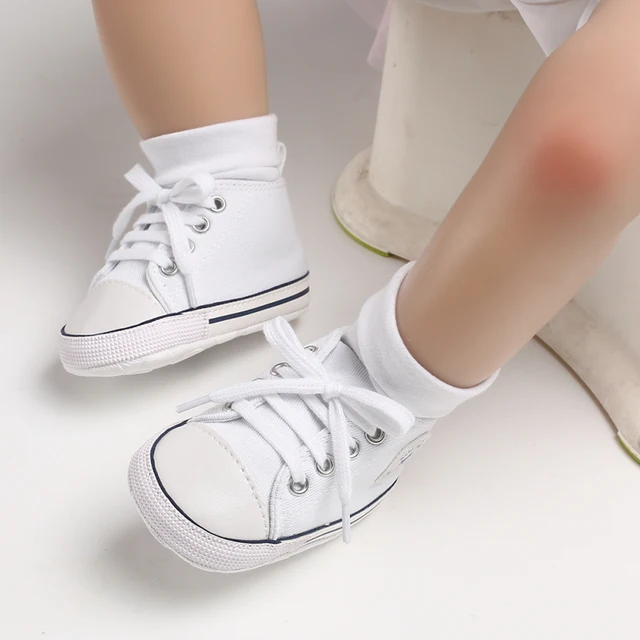 Niemowlę dziecko antypoślizgowe buty dziecięce Baby brezentowe klasyczne trampki Newborn Star buty sportowe Baby Boys Girls First Walkers buciki