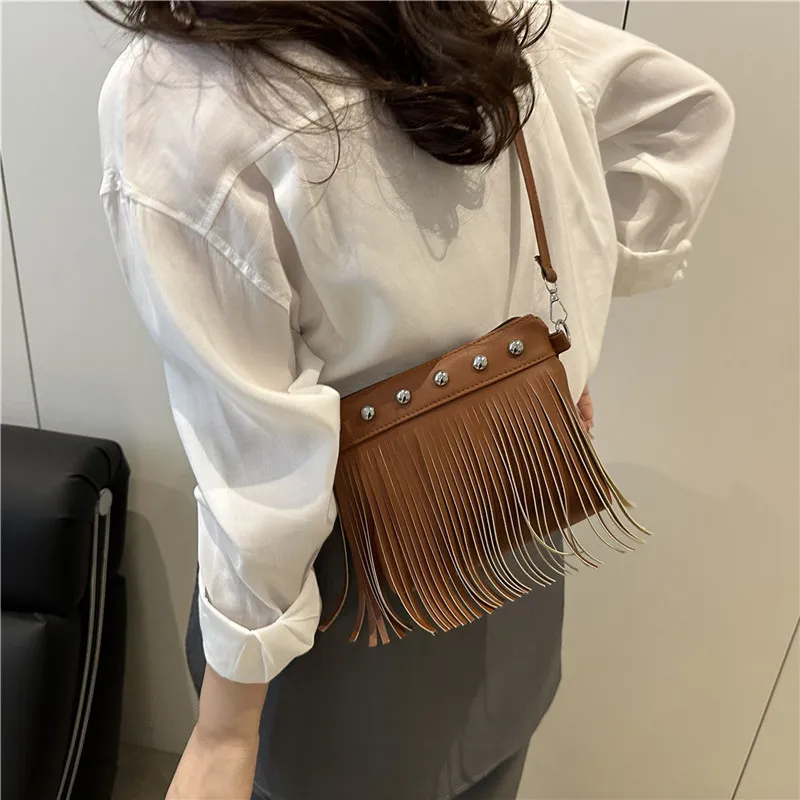 

Fashion 2025 casual simple and stylish small square bag new style personalized women's commuting shoulder cross-body bag