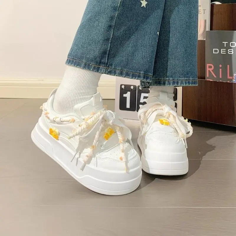 2026 New Cute Women Platform White Sneakers Thick Sole Trendy Casual Skate Shoes Versatile All Match Niche Design Hot Sale view 3