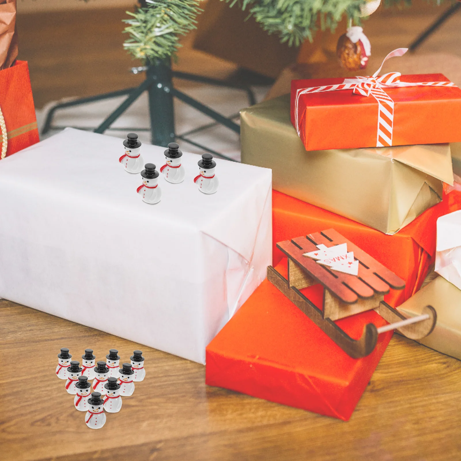 

50Pcs Mini Snowman Resin Craft Christmas Ornament Xmas Small Table Desktop Decoration Holiday Charm Mini Christmas Ornaments