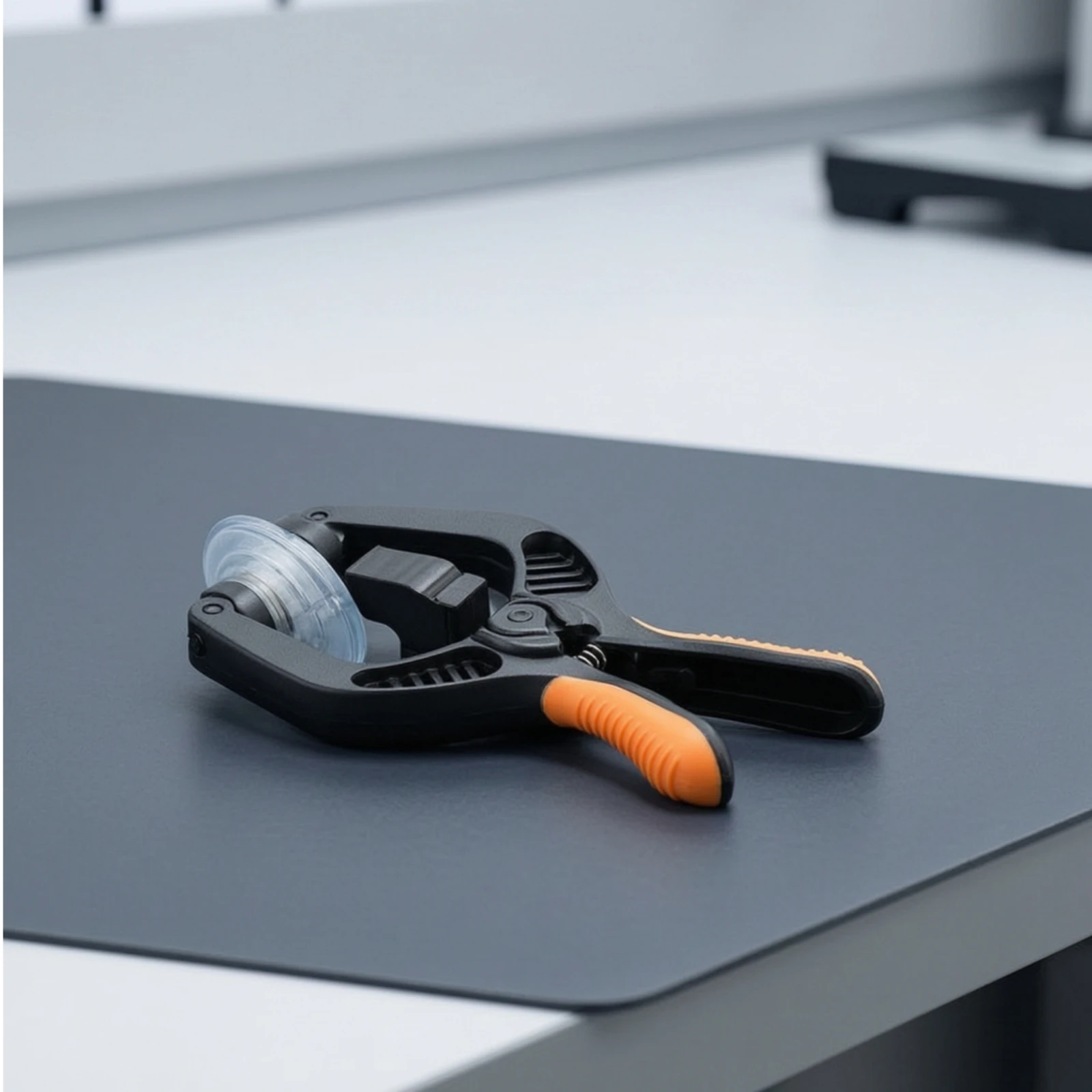 LCD Screen Opening Pliers Professional Opening Pliers with Suction Cup Screen Removal Tool Handheld Phone Repair Tool