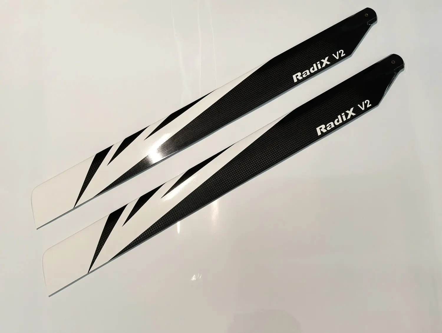 1pair "RADIX" 600mm Carbon Fiber Main Rotor Blade For for Trex 600 ALIGN KDS  TG600 XL600 SAB 600 Helicopter