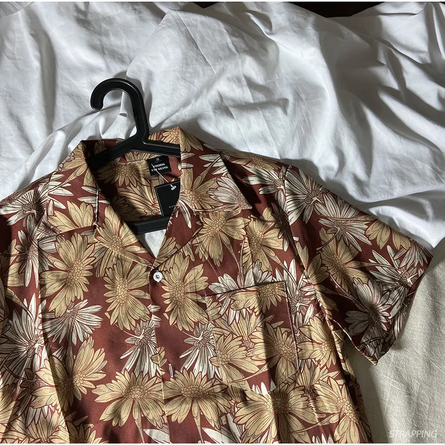 Camisa floral de manga curta para homens e mulheres, camisa girassol de três cores, japonesa e vintage, estilo de Hong Kong, bonito e vintage, coreana e havaiana